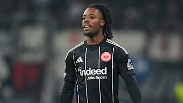 Elye Wahi est de retour en Ligue 1. Elye Wahi est de retour en Ligue 1.