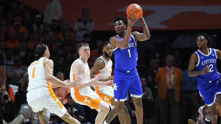 Kentucky guard Justin Edwards (1) looks to pass the ball during an NCAA college basketball game between Tennessee and Kentucky in Knoxville, Tenn., Saturday, March 9, 2024.