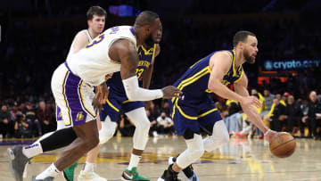 Stephen Curry podría cambiar a Warriors por Lakers en 2026