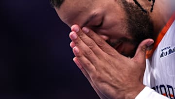 Cleveland Cavaliers v New York Knicks
