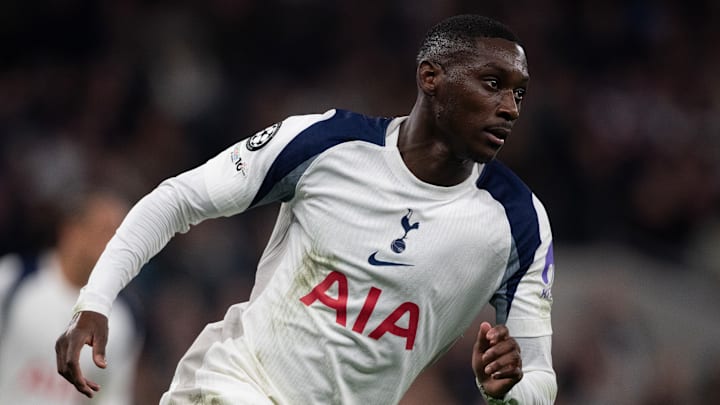 Randal Kolo Muani est blessé gravement. Randal Kolo Muani est blessé gravement.