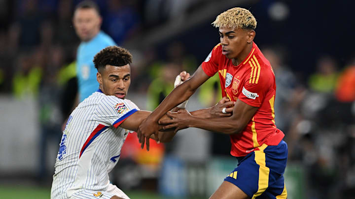 Désiré Doué au duel avec Lamine Yamal - Ligue des Nations