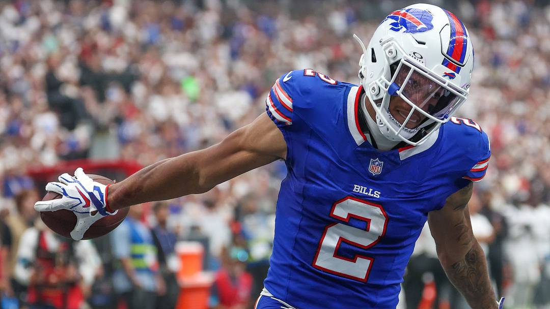 Buffalo Bills wide receiver DJ Moore (2) reacts to his touchdown against the Houston Texans in the third quarter at Reliant Stadium. Mandatory Credit: Thomas Shea-Imagn Images Buffalo Bills wide receiver DJ Moore (2) reacts to his touchdown against the Houston Texans in the third quarter at Reliant Stadium. Mandatory Credit: Thomas Shea-Imagn Images