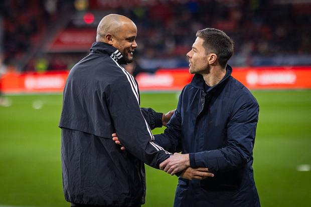 Vincent Kompany et Xabi Alonso