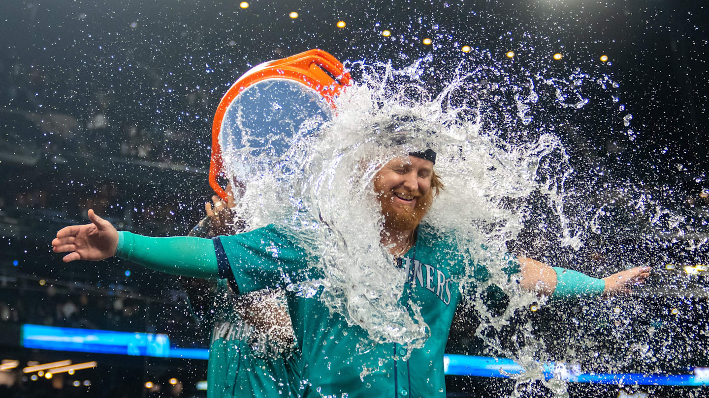 Seattle Mariners Making Weird Team History in Matchups with Oakland