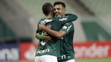 Gabriel Menino é uma das opções para Abel Ferreira 