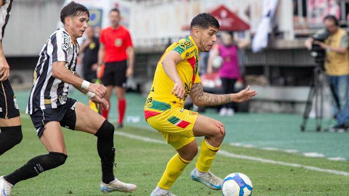 Nacho Laquintana do Santos x Brusque na Arena Joinville