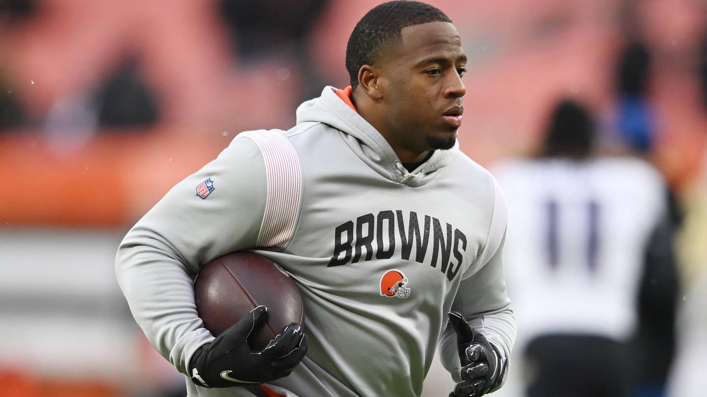 7 Running Backs the Browns Can Draft as Nick Chubb Insurance - Vimarsana News