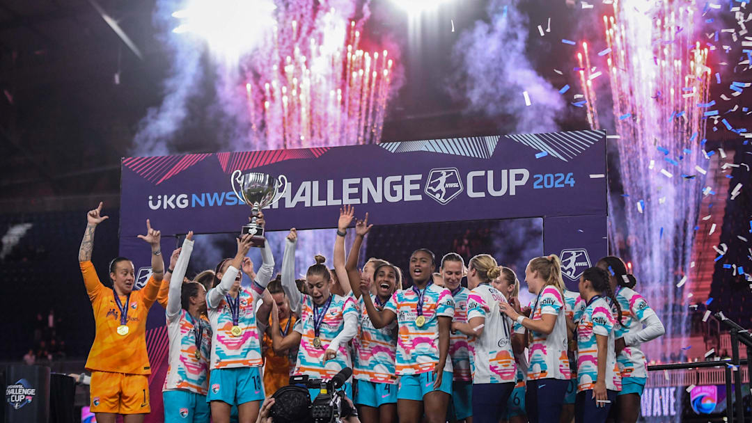 San Diego Wave lifted the 2024 NWSL Challenge Cup.