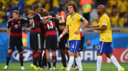 David Luiz e Maicon durante Brasil 1 x 7 Alemanha