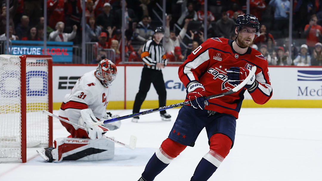 Pierre-Luc Dubois, Washington Capitals Mandatory Credit: Geoff Burke-Imagn Images