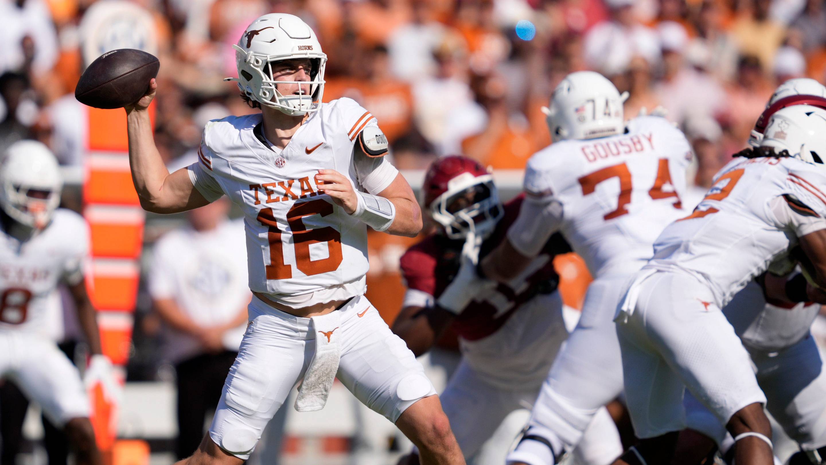 For the Texas Offense to Reach Its Full Potential, One Thing Needs to Happen