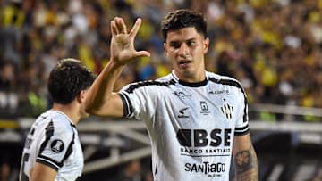 Central Córdoba vence e assume liderança do Grupo C 