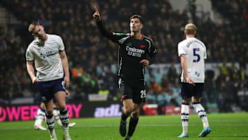 Arsenal eased into the Carabao Cup quarter-finals