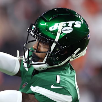 Dec 28, 2023; Cleveland, Ohio, USA; New York Jets cornerback Sauce Gardner (1) warms up before the game against the Cleveland Browns at Cleveland Browns Stadium. Mandatory Credit: Scott Galvin-Imagn Images