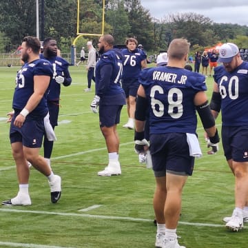 The Bears offensive line had Teven Jenkins and Darnell Wright back at full participation for Tuesday's practice.