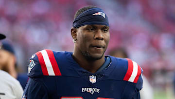 New England Patriots edge Keion White