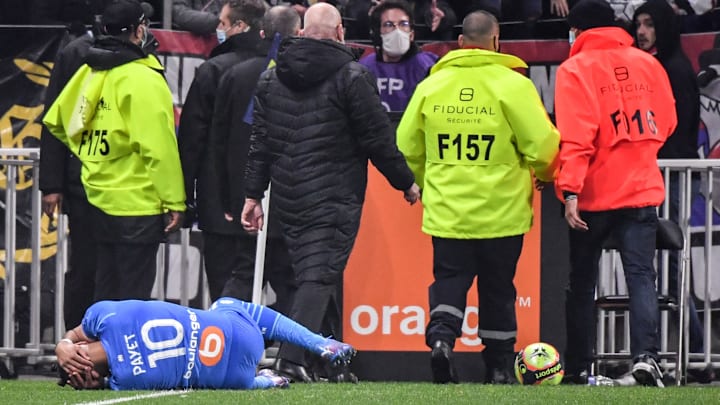 Payet a été victime de jet de projectile Payet a été victime de jet de projectile