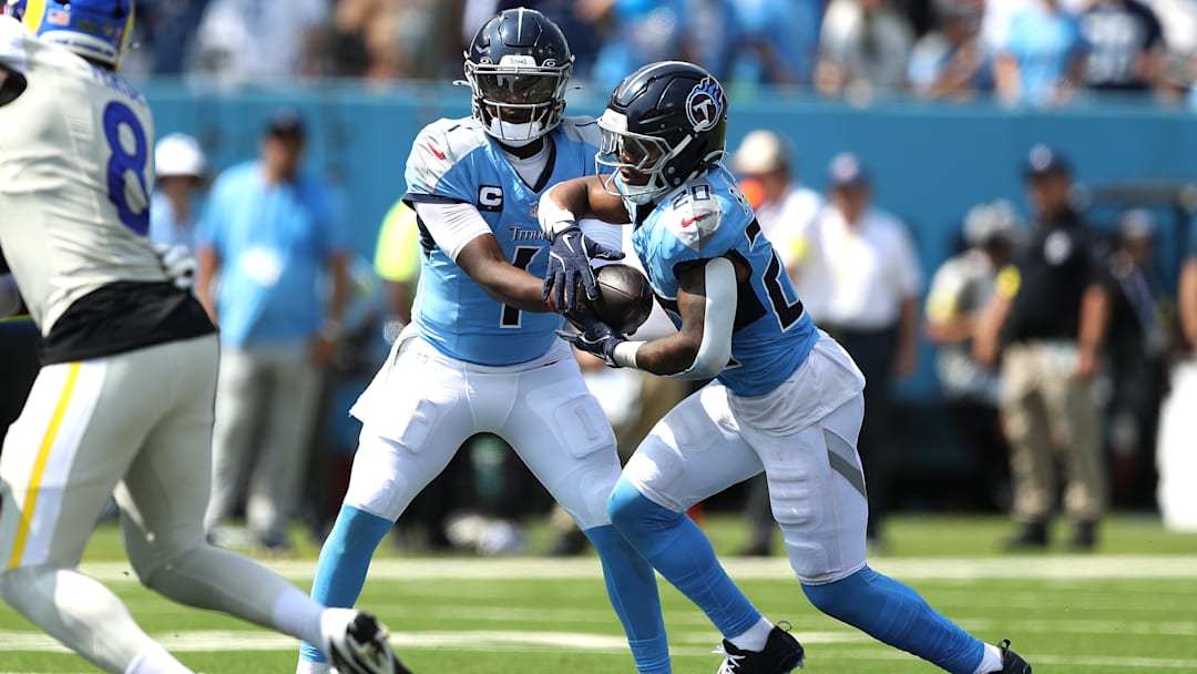 Los Angeles Rams v Tennessee Titans