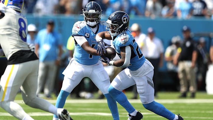 Los Angeles Rams v Tennessee Titans