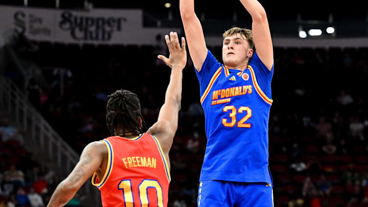 Syracuse basketball 2024 signee Donnie Freeman, No. 6 nationally per On3, is SU's highest-rated commit since Carmelo Anthony.