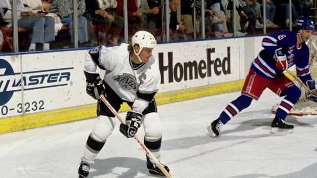 Los Angeles Kings forward Wayne Gretzky (99) in action against the New York Rangers