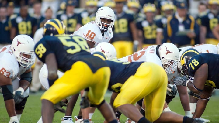 Jan 1, 2005; Pasadena, CA, USA; Texas Longhorns quarterback Vince Young (10) vs. Michigan Wolverines.