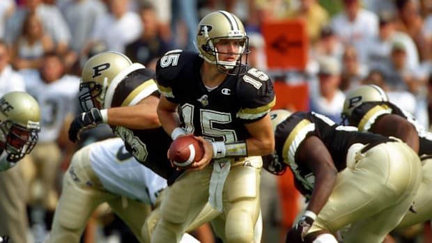 Purdue Boliermakers quarterback Drew Brees (15) 