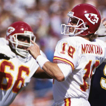 Oct 17, 1993; San Diego, CA, USA; FILE PHOTO; Kansas City Chiefs quarterback Joe Montana (19) and Ricky Siglar (66) in action against San Diego Chargers defensive end Burt Grossman (92) at Jack Murphy Stadium. Mandatory Credit: Peter Brouillet-USA TODAY NETWORK 