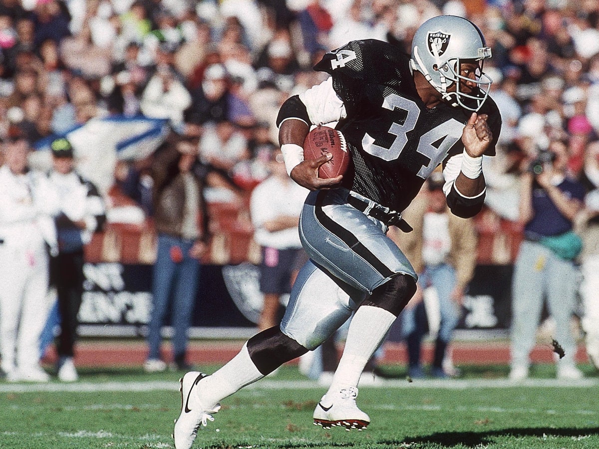 Nike drops awesome Raiders Bo Jackson classic NFL kicks PHOTOS