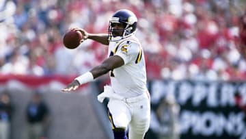 Minnesota Vikings quarterback Randall Cunningham (7) in action against the Tampa Bay Buccaneers at  Raymond James Stadium. The Bucs defeated the Vikings 27-24. 