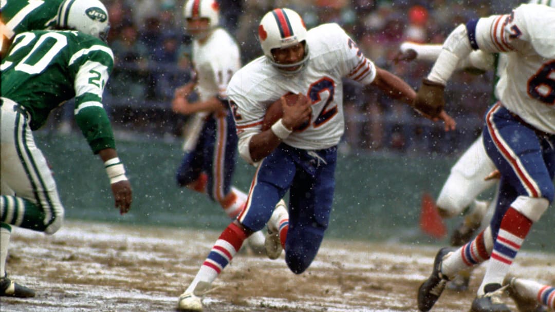 Dec 16, 1973; Flushing, NY, USA, FILE PHOTO; Buffalo Bills running back (32) O.J. Simpson breaks the single season NFL rushing with 2003 yards against the New York Jets at Shea Stadium. The Bills defeated the Jets 34-14. Mandatory Credit: Tony Tomsic-USA TODAY NETWORK

Most unbreakable records in Bills team history
