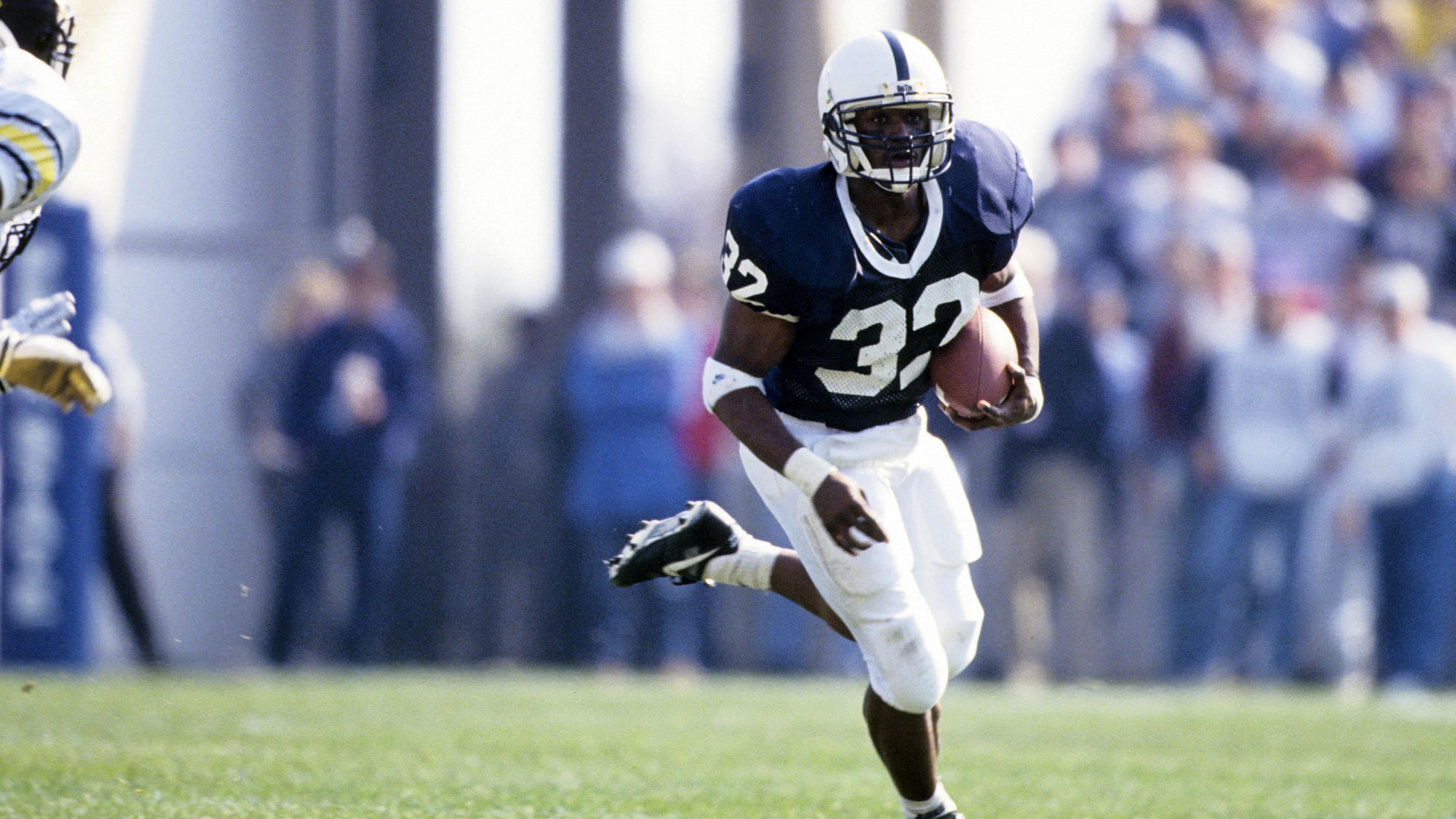 A Penn State Legend Finally Gets Called to the College Football Hall of Fame