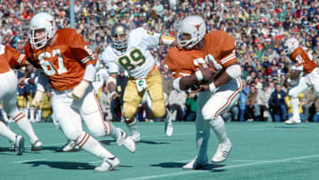 Jan 1, 1978; Dallas, TX, USA; FILE PHOTO; Texas Longhorns running back (20) Earl Campbell in action against the Notre Dame Irish in the 1978 Cotton Bowl. Mandatory Credit: Photo By Malcolm Emmons- Imagn Images

