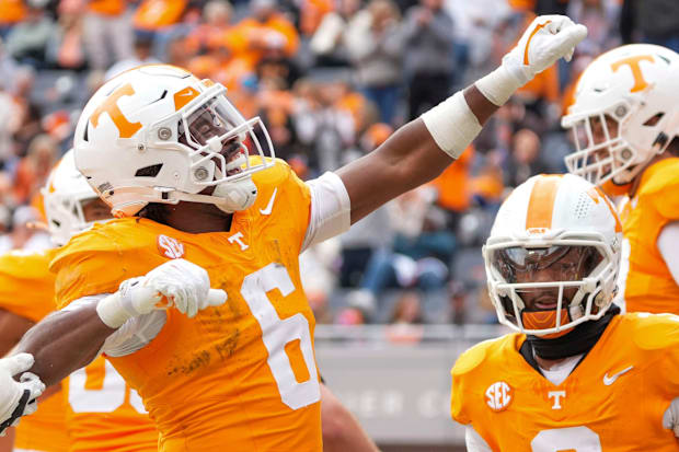 Tennessee running back Dylan Sampson celebrates after scoring a touchdown against UTEP in Neyland Stadium.