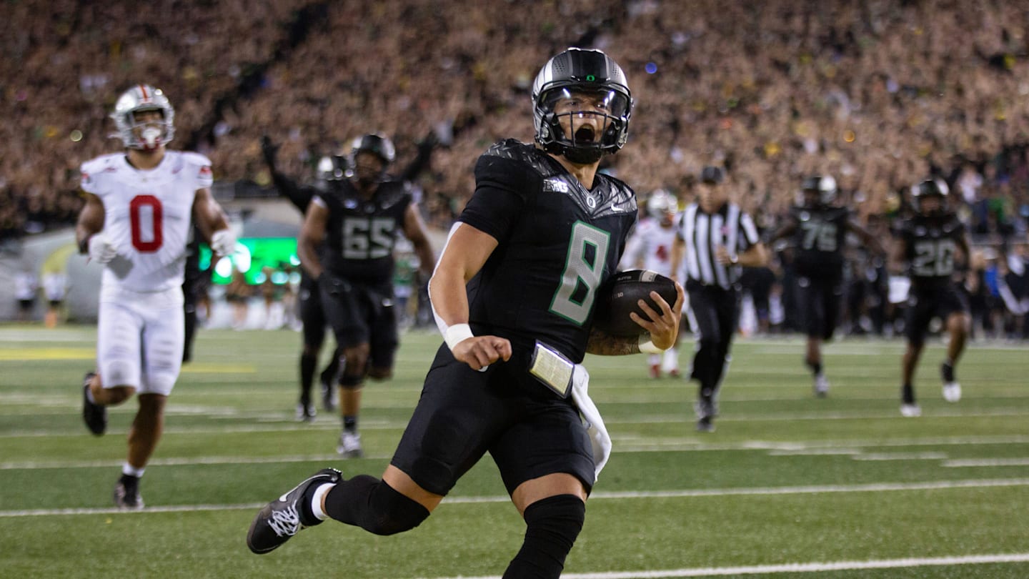Oregon's thrilling win moves them to top of 12team College Football