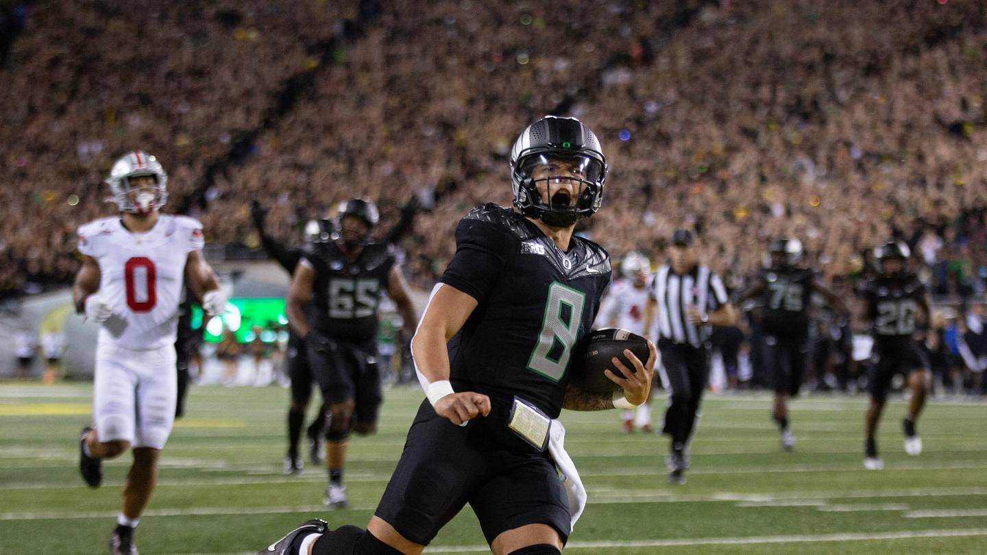 Big Ten Football Power Rankings (Week 8): Ducks Replace Bucks in Top Spot
