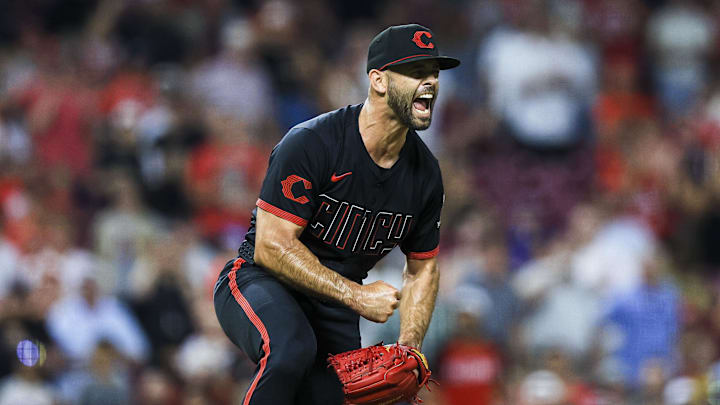 Cincinnati Reds starting pitcher Nick Martinez (28) reacts