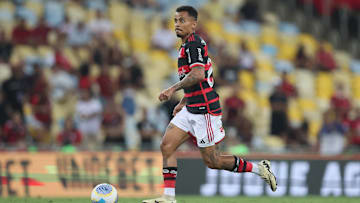 Allan pode trocar o Flamengo pelo rival Vasco