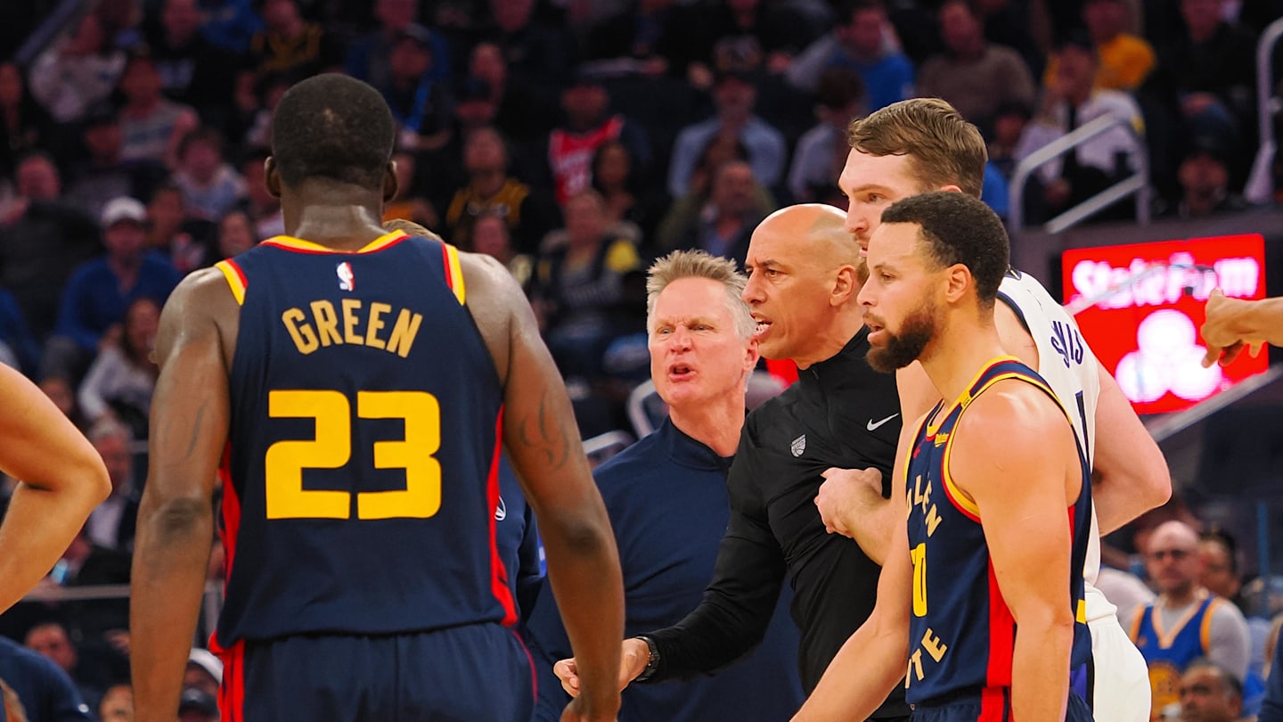 Steve Kerr Angrily Called Out the Kings for Flopping All Over the Place