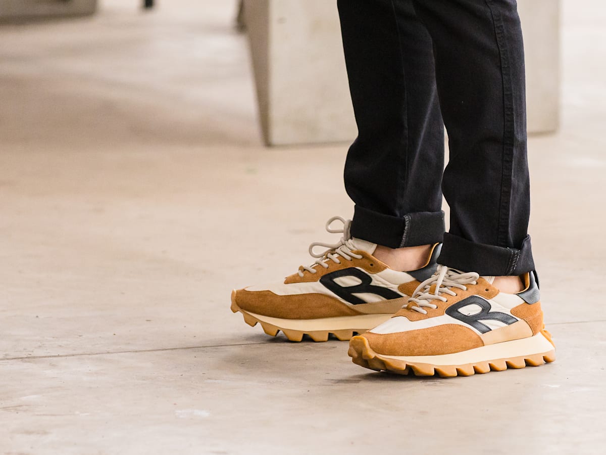 Best men's casual tennis shoes online