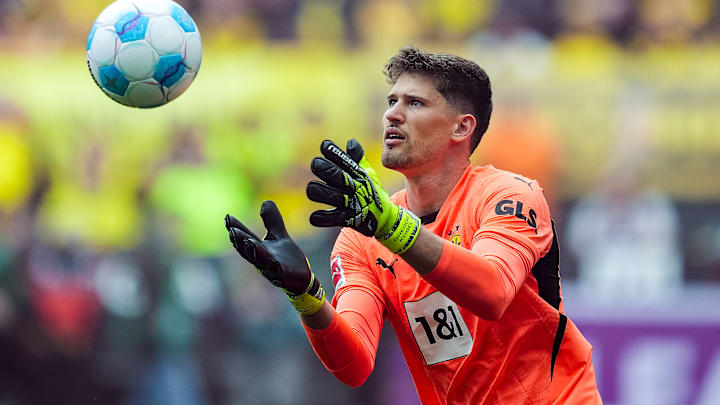 Gregor Kobel lässt seine Zukunft offen. Gregor Kobel lässt seine Zukunft offen.