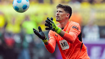 Gregor Kobel bleibt beim BVB