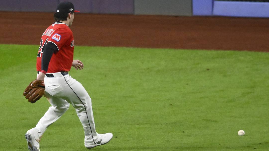 Oct 17, 2026; Cleveland, Ohio, USA; Cleveland Guardians outfielder Chase DeLauter (24) runs after the ball following a fielding error on the ball hit by Tampa Bay Rays first baseman Jonathan Aranda (not pictured) during the seventh inning in game four of the ALCS for the 2026 MLB Playoffs at Progressive Field. Mandatory Credit: David Richard-Imagn Images Oct 17, 2026; Cleveland, Ohio, USA; Cleveland Guardians outfielder Chase DeLauter (24) runs after the ball following a fielding error on the ball hit by Tampa Bay Rays first baseman Jonathan Aranda (not pictured) during the seventh inning in game four of the ALCS for the 2026 MLB Playoffs at Progressive Field. Mandatory Credit: David Richard-Imagn Images