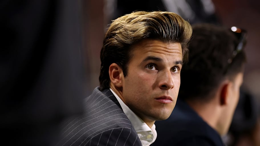 Riqui Puig looking glum.