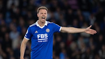 Manchester United beri kontrak jangka pendek kepada Jonny Evans.