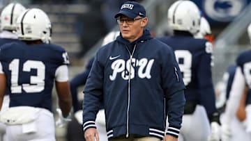 Penn State Nittany Lions defensive coordinator Tom Allen