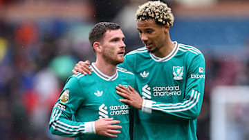 H. Ekitike et A. Robertson - Liverpool