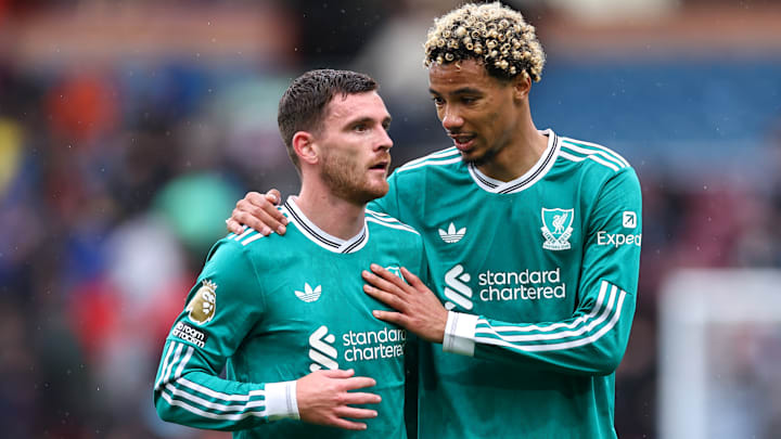 H. Ekitike et A. Robertson - Liverpool