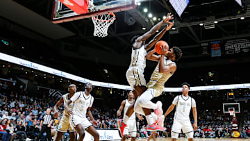 A top analyst is projecting that Duke will land Syracuse basketball priority target Jordan Smith Jr., a 5-star guard.
